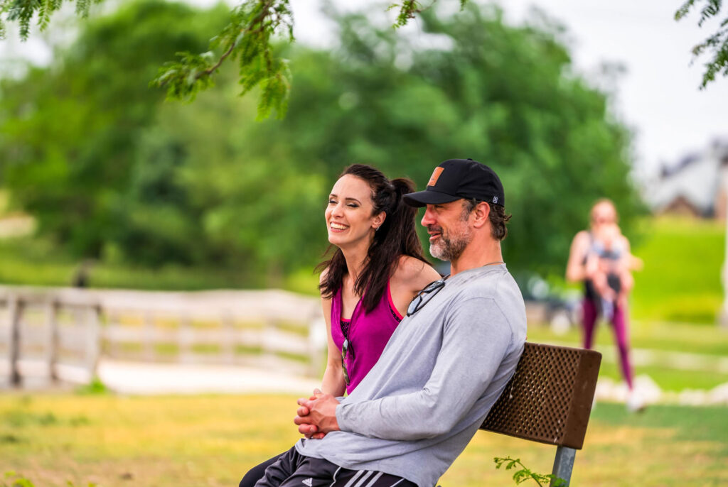 lifestyle-couple-bench