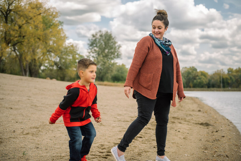 lifestyle-family-sand