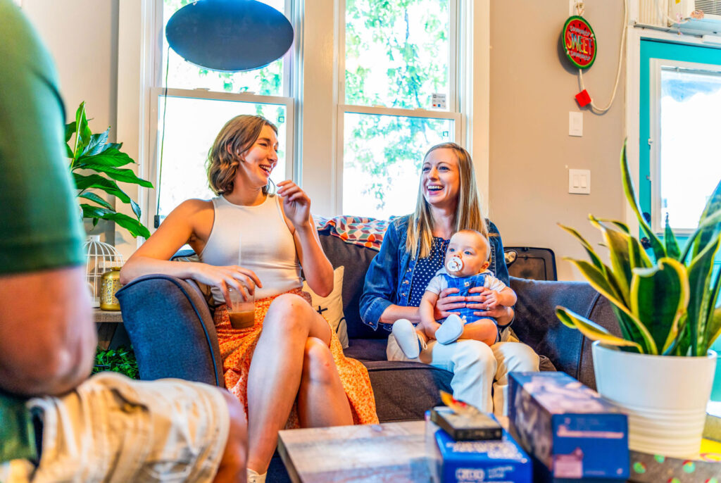 lifestyle-group-shopping