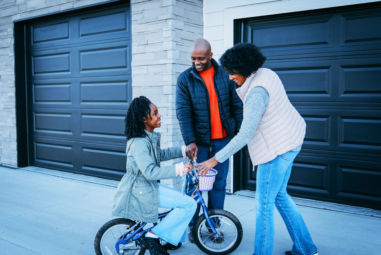 lifestyle-family-biking